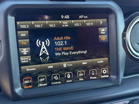 Used 2021 Jeep Wrangler Unlimited Sahara image 25