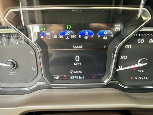 Used 2022 GMC Sierra 3500 Denali w/ Denali Ultimate Package AWD/4WD image 44