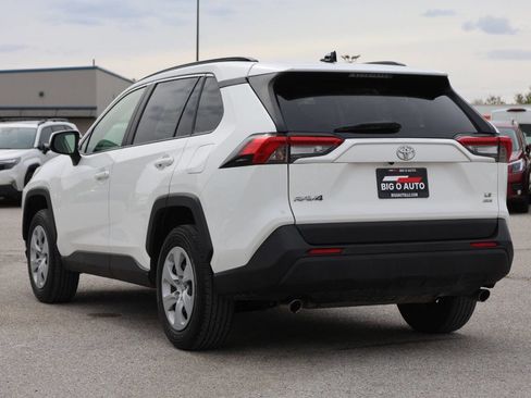Used 2019 Toyota RAV4 LE AWD/4WD image 11