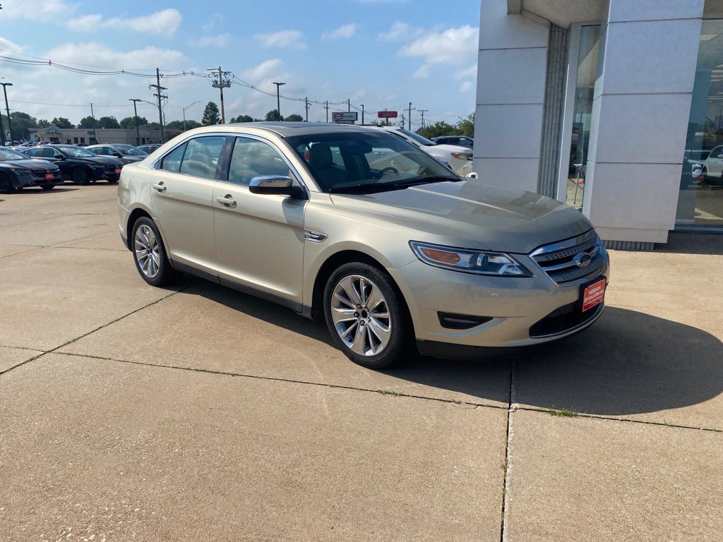 Used 2010 Ford Taurus Limited FWD image 2