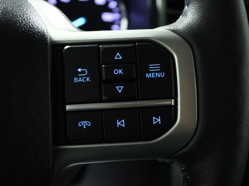 Used 2024 Ford Expedition XLT image 22