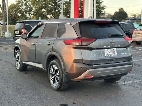 Used 2023 Nissan Rogue SV image 6