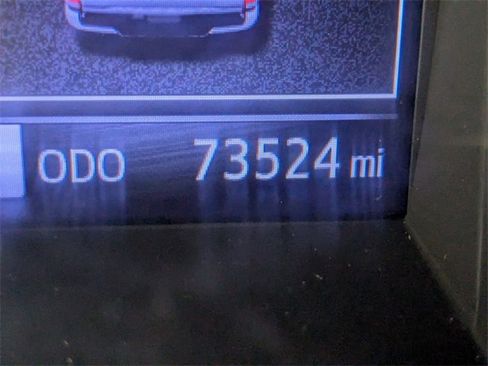 Used 2018 Toyota Tacoma SR w/ SR Convenience Package image 18