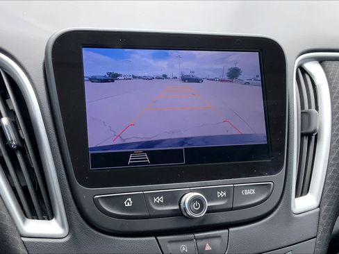 Used 2025 Chevrolet Malibu RS FWD image 29