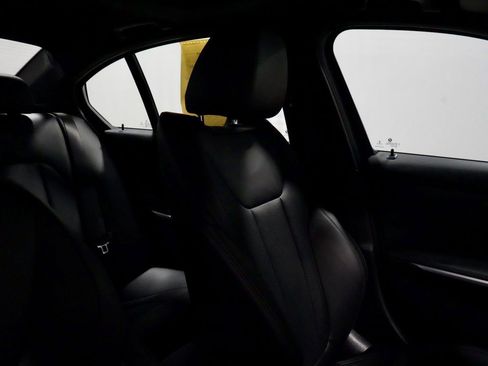 Used 2023 BMW 330i xDrive Sedan w/ Premium Package image 21