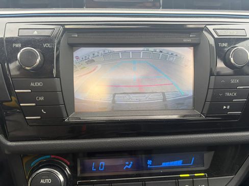 Used 2015 Toyota Corolla S image 16