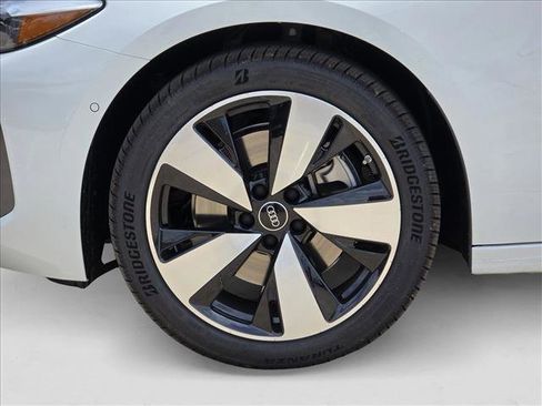 New 2025 Audi A5 2.0T Premium image 9