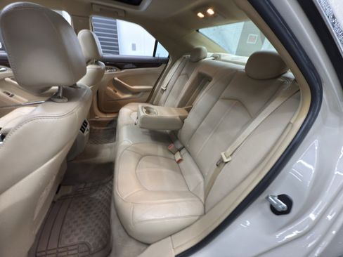 Used 2011 Cadillac CTS Luxury image 24