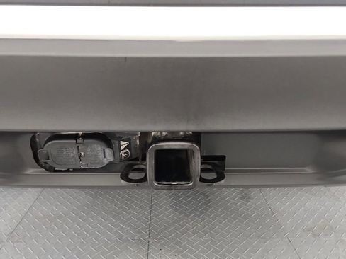 Used 2020 Ford Explorer XLT w/ Comfort Package AWD/4WD image 16