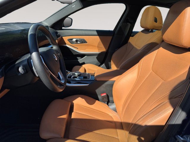 Used 2024 BMW 330i xDrive Sedan w/ Convenience Package AWD/4WD image 9