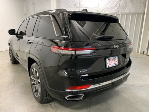Used 2022 Jeep Grand Cherokee Overland AWD/4WD image 6