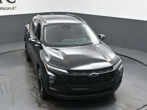 New 2026 Chevrolet Trax LT w/ Driver Confidence Package FWD image 25