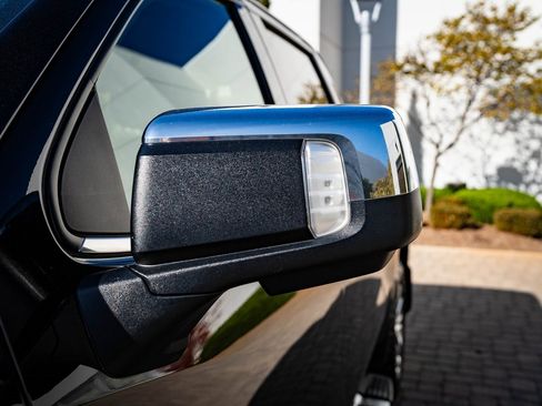 Used 2020 Chevrolet Silverado 1500 LTZ w/ LTZ Premium Package image 15