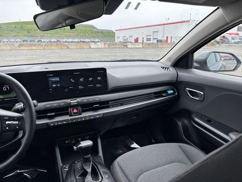 Used 2025 Kia K4 FWD image 31