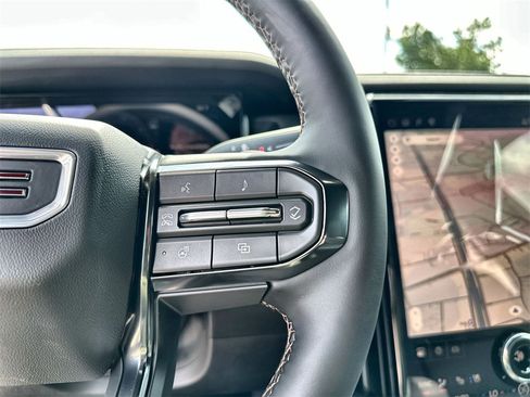 New 2026 GMC Acadia AT4 w/ Luxury Package image 32