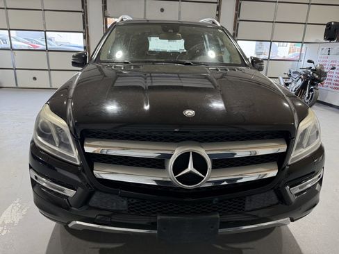 Used 2014 Mercedes-Benz GL 450 4MATIC image 3