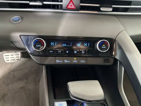 Certified 2025 Hyundai Elantra Sport FWD image 50