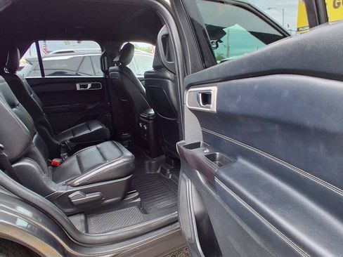 Used 2020 Ford Explorer XLT w/ Equipment Group 202A RWD image 14
