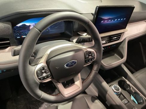 New 2026 Ford Explorer Active w/ Active Comfort Package image 11