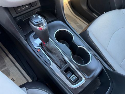 Used 2020 Chevrolet Equinox Premier image 34