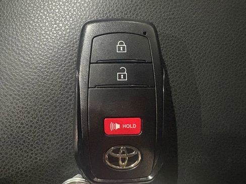 Used 2025 Toyota Tacoma SR image 18