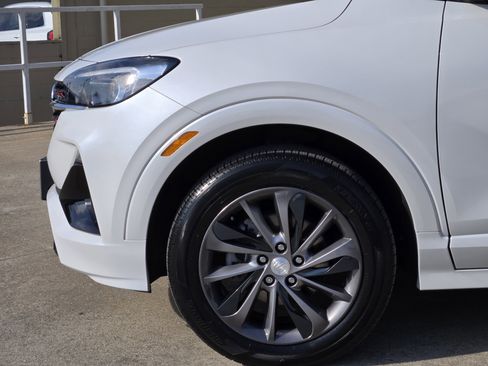 Used 2022 Buick Encore GX Select w/ Advanced Technology Package image 17