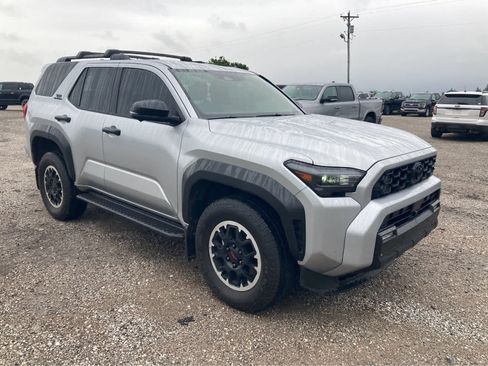 Used 2025 Toyota 4Runner TRD Off-Road Premium w/ Tow Technology Package AWD/4WD image 9
