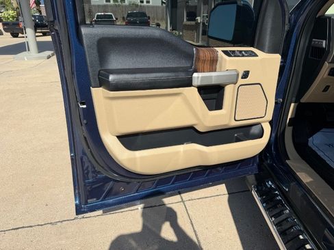 Used 2016 Ford F150 Lariat w/ Equipment Group 502A Luxury AWD/4WD image 12