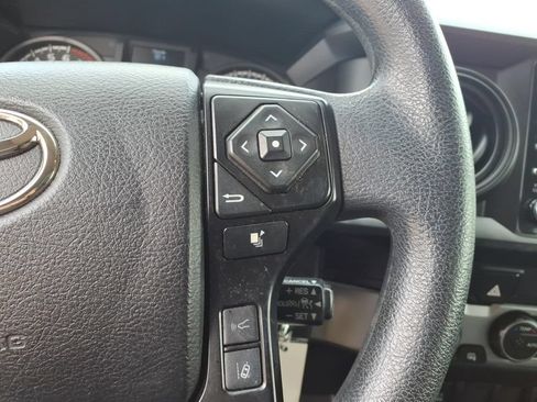 Used 2022 Toyota Tacoma SR AWD/4WD image 15