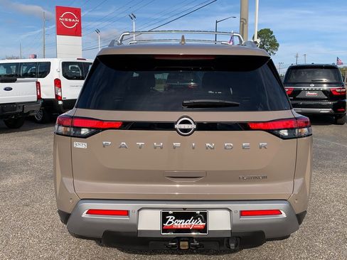 Used 2024 Nissan Pathfinder Platinum w/ Cargo Package image 6