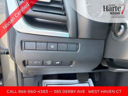 Certified 2026 Nissan Rogue SV AWD/4WD image 17