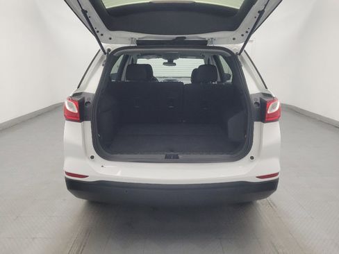 Used 2021 Chevrolet Equinox LS w/ LPO, Cargo Package FWD image 29