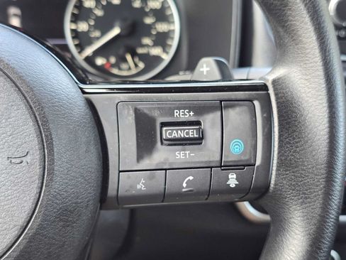 Used 2023 Nissan Rogue SV AWD/4WD image 30