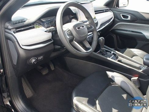 Used 2024 Jeep Compass Latitude image 5