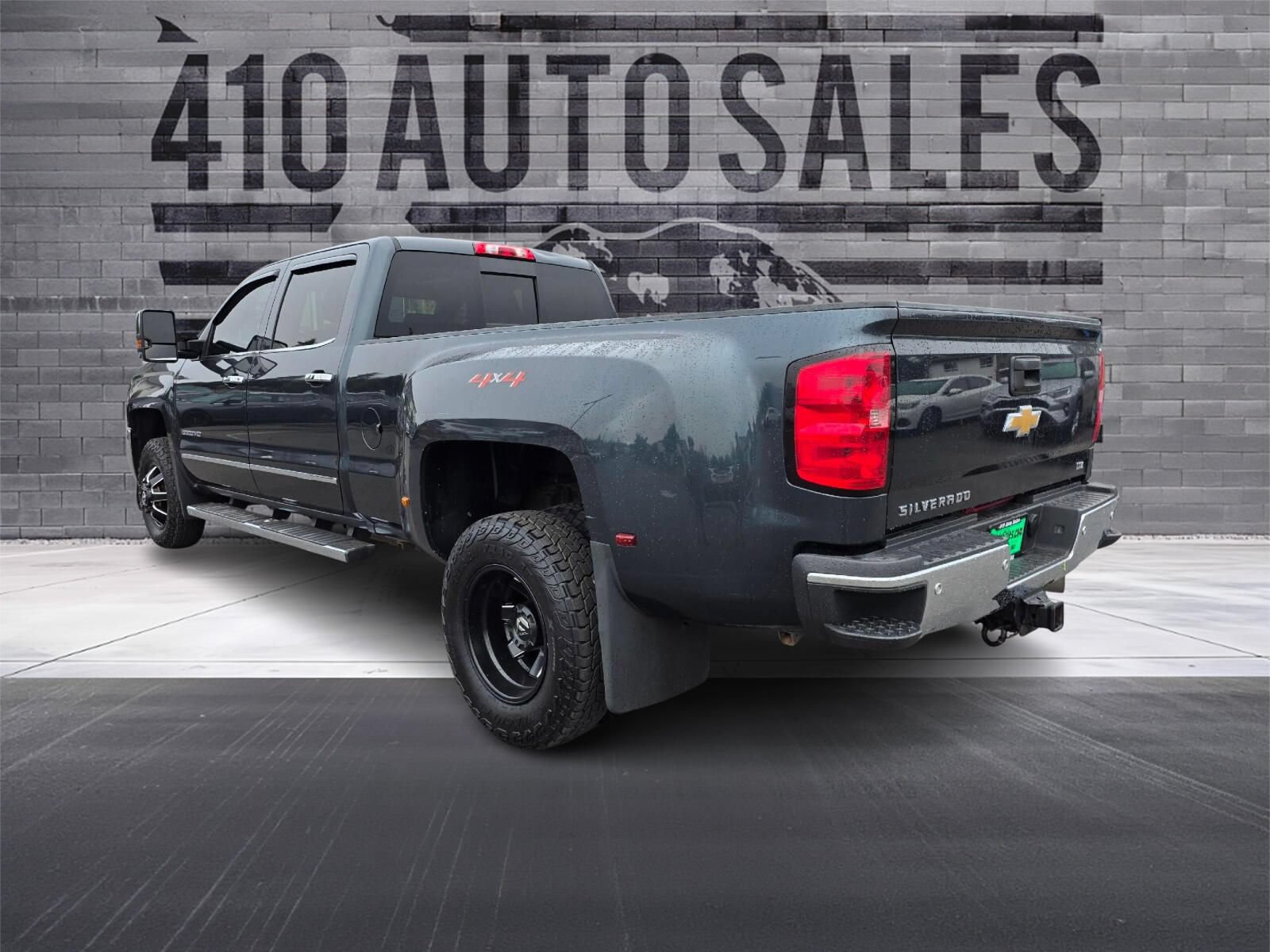 Used 2019 Chevrolet Silverado 3500 LTZ w/ Duramax Plus Package AWD/4WD image 12