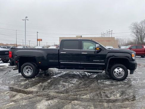 Used 2017 GMC Sierra 3500 Denali image 6
