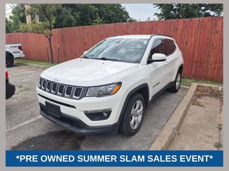 Used 2018 Jeep Compass Latitude FWD video 1