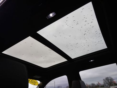 Used 2021 Chevrolet Tahoe RST image 29