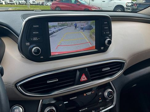 Used 2019 Hyundai Santa Fe Limited FWD image 17