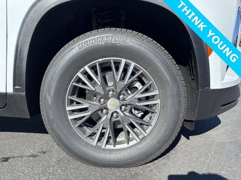 New 2026 Chevrolet Traverse LT w/ Driver Confidence Package image 9