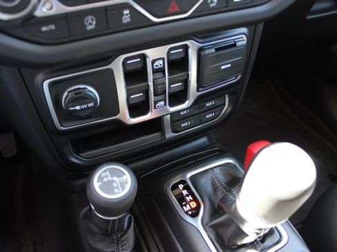New 2026 Jeep Wrangler Unlimited Sahara AWD/4WD image 28