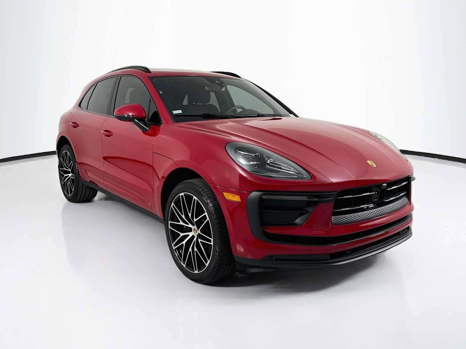 Used 2026 Porsche Macan AWD/4WD image 7