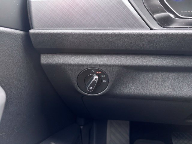 Used 2024 Volkswagen Jetta SE w/ Panoramic Sunroof Package FWD image 18