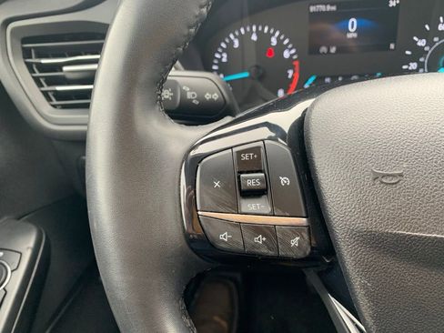 Used 2022 Ford Escape SEL image 17