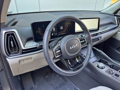 Used 2025 Kia Sorento EX w/ EX Panoramic Sunroof Package AWD/4WD image 14