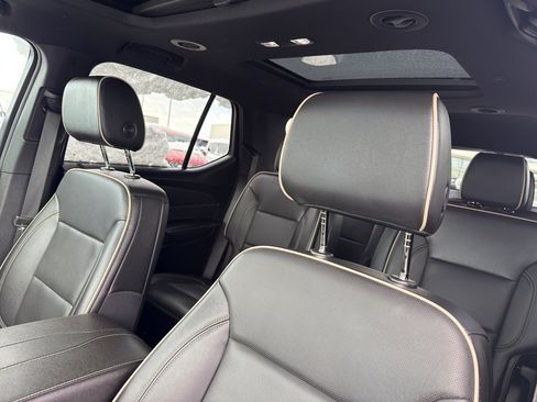 Used 2022 Chevrolet Traverse Premier w/ Redline Edition image 25