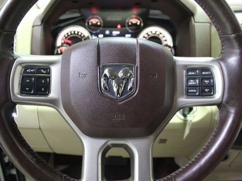 Used 2017 RAM 1500 Laramie RWD image 13