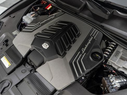 Used 2021 Lamborghini Urus AWD/4WD image 49