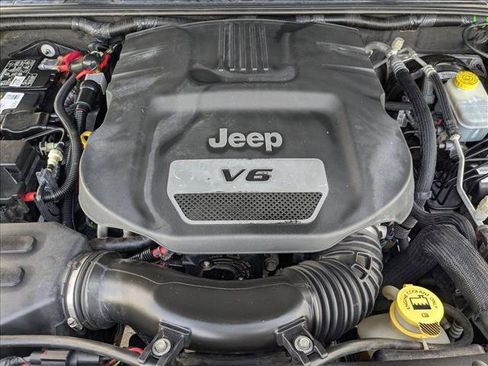 Used 2017 Jeep Wrangler Unlimited Rubicon image 21