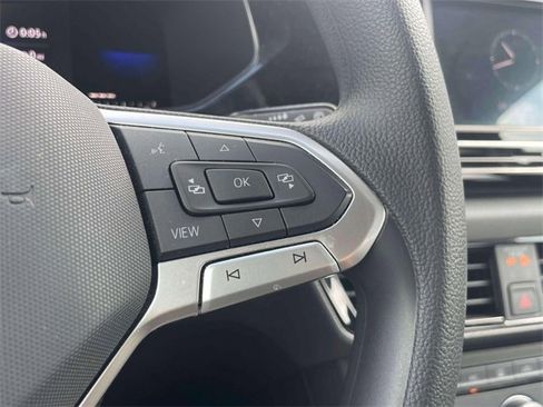 Used 2022 Volkswagen Taos S image 21